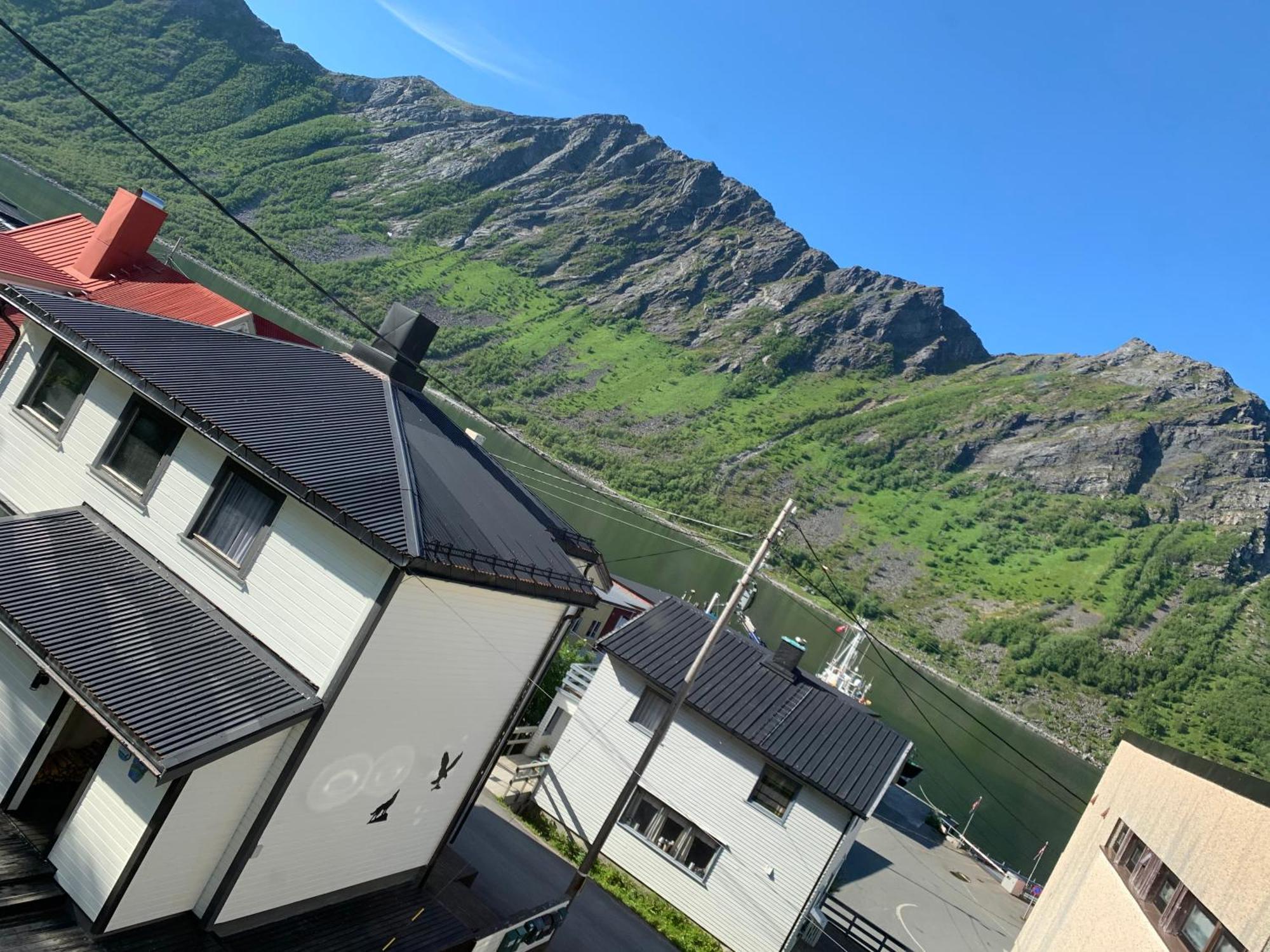 Апартаменты House Gryllefjord Экстерьер фото